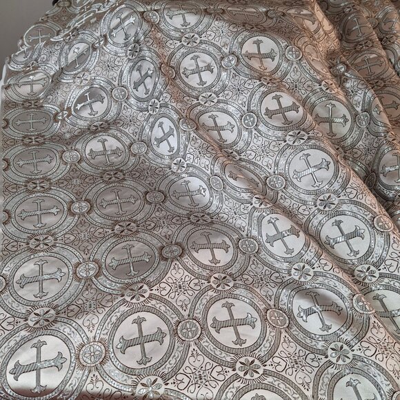 Fabric - Satin Brocade Silver Metallic Lustrous Gothic Print Fabric 3yd x 46in - Picture 3 of 16